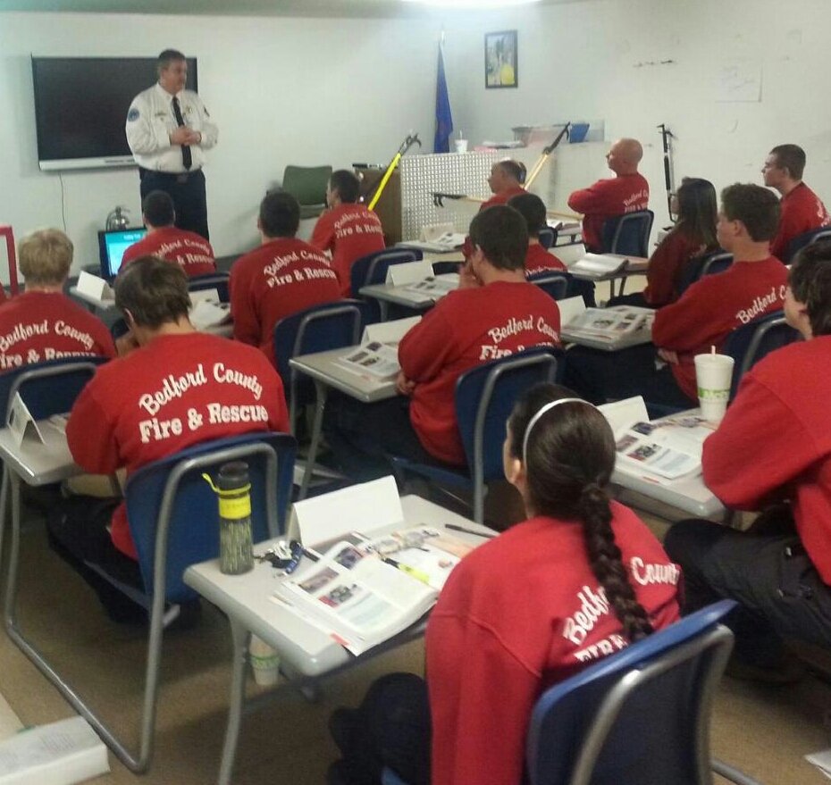 BCoFRChief's tweet image. Enjoyed speaking to FF candidate's tonight. Lessons they learn here will impact Fireground performance.#BCOFRSTRONG