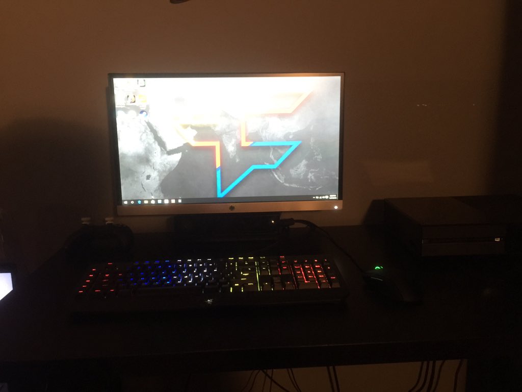 VehzoTweet's tweet image. Setup lookin good #Fazeup