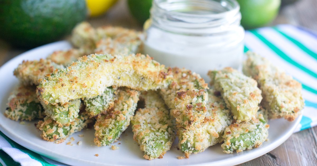 Healthyfamprj's tweet image. A3: @BolthouseFarms   Always a great idea to let the kids help in the kitchen; produceforkids.com/meal-planning/…  #FreshTips