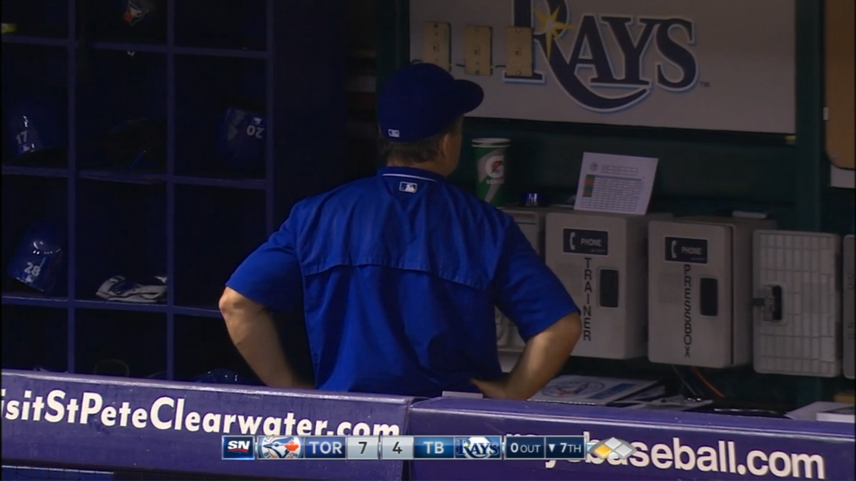 Minor_Leaguer's tweet photo. I somehow knew that my screencap of Gibby staring at phones would come in handy. #BellLetsTalk https://t.co/JX4k6l5kON