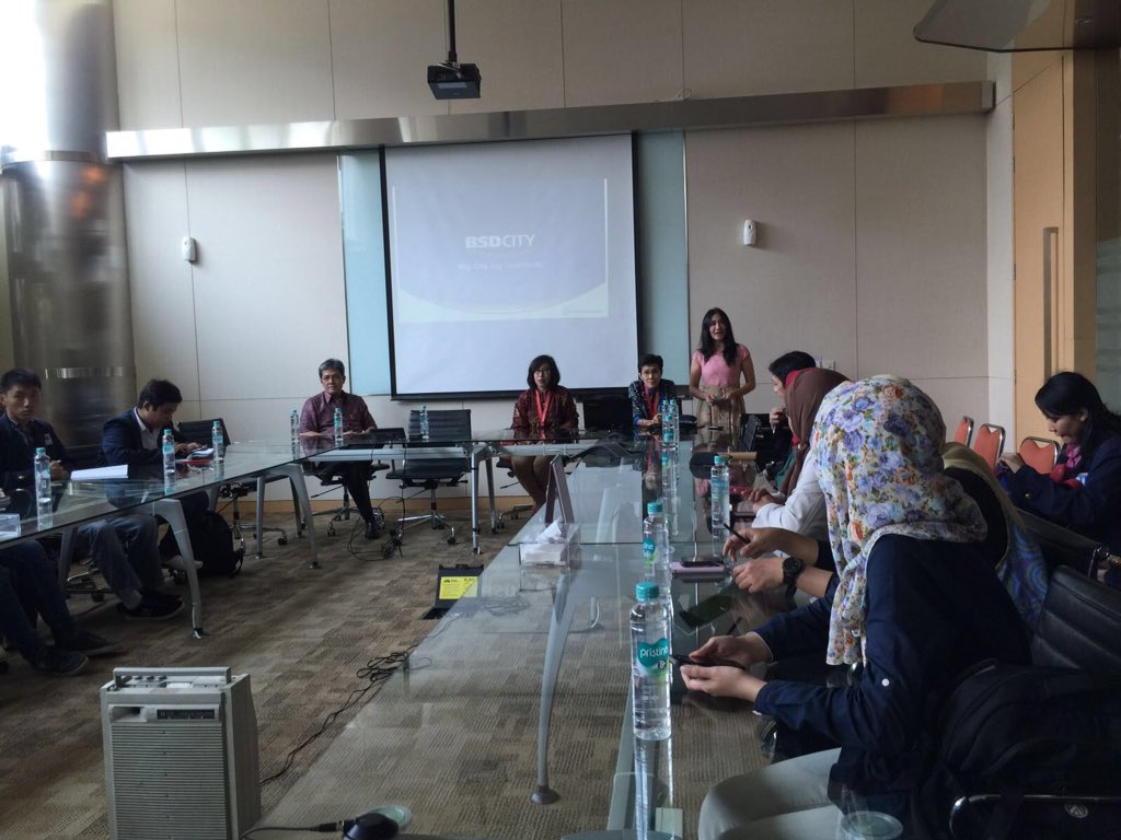 pwk_itsb's tweet photo. Kegiatan kuliah lapangan ini diselenggarakan pada hari rabu 27/1 di kantor pusat sinarmas land BSD Tangsel https://t.co/hwFl4kzEqn