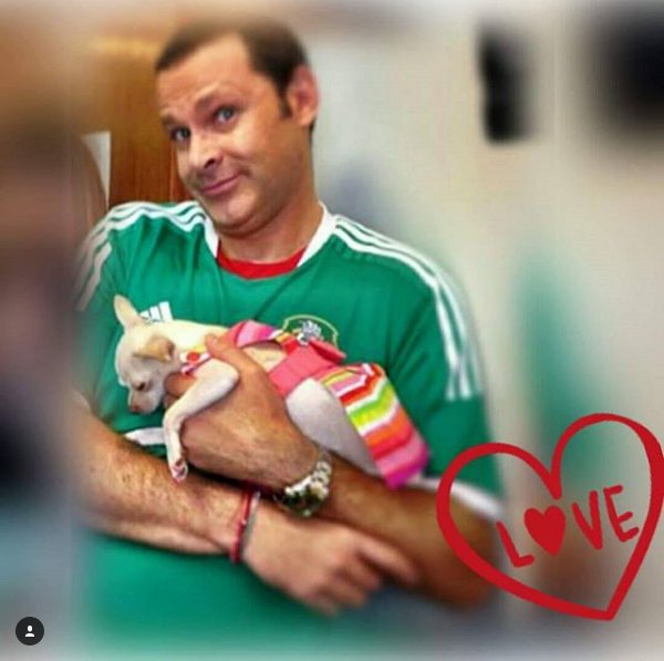 bootacherbernal's tweet photo. Con papi que lo amo muchoo @alantacher ♥ https://t.co/jn7wyR5lp1