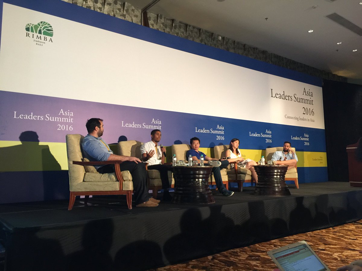 Michael Lints (@michaellints) on Twitter photo Asia Leaders Summit in Bali. <a href="/vlauria/">🧔🏻 Vinnie Lauria</a> hosting a panel about startups expanding to global markets Asia Leaders Summit in Bali. <a href="/vlauria/">🧔🏻 Vinnie Lauria</a> hosting a panel about startups expanding to global markets