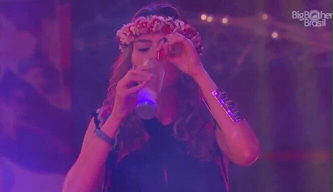 Xxpfafa's tweet photo. Claramente me representa #BBB16

ANA PAULA LACRADORA https://t.co/i36rg6C4sk