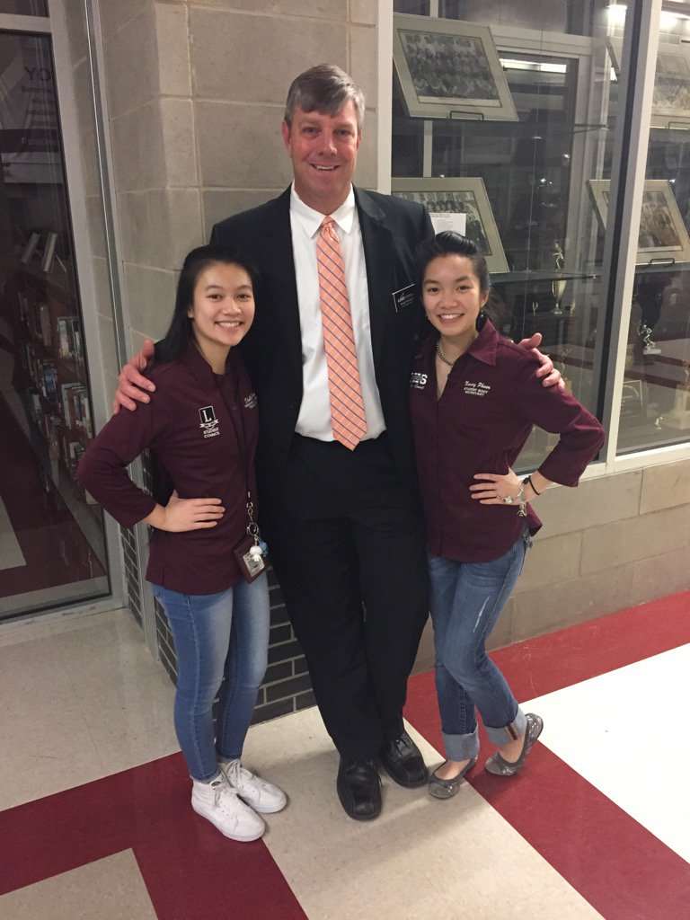 Hanging out with the Pham's! @FaancyNanccy #whatisyourplan @LewisvilleHS 
@lewisvillestuco 
@LHSHarmon 
@lhshstuco