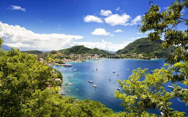 places_of_earth's tweet photo. Guadeloupe 🌊🌴 #BellLetsTalk https://t.co/UgEgkWauPg