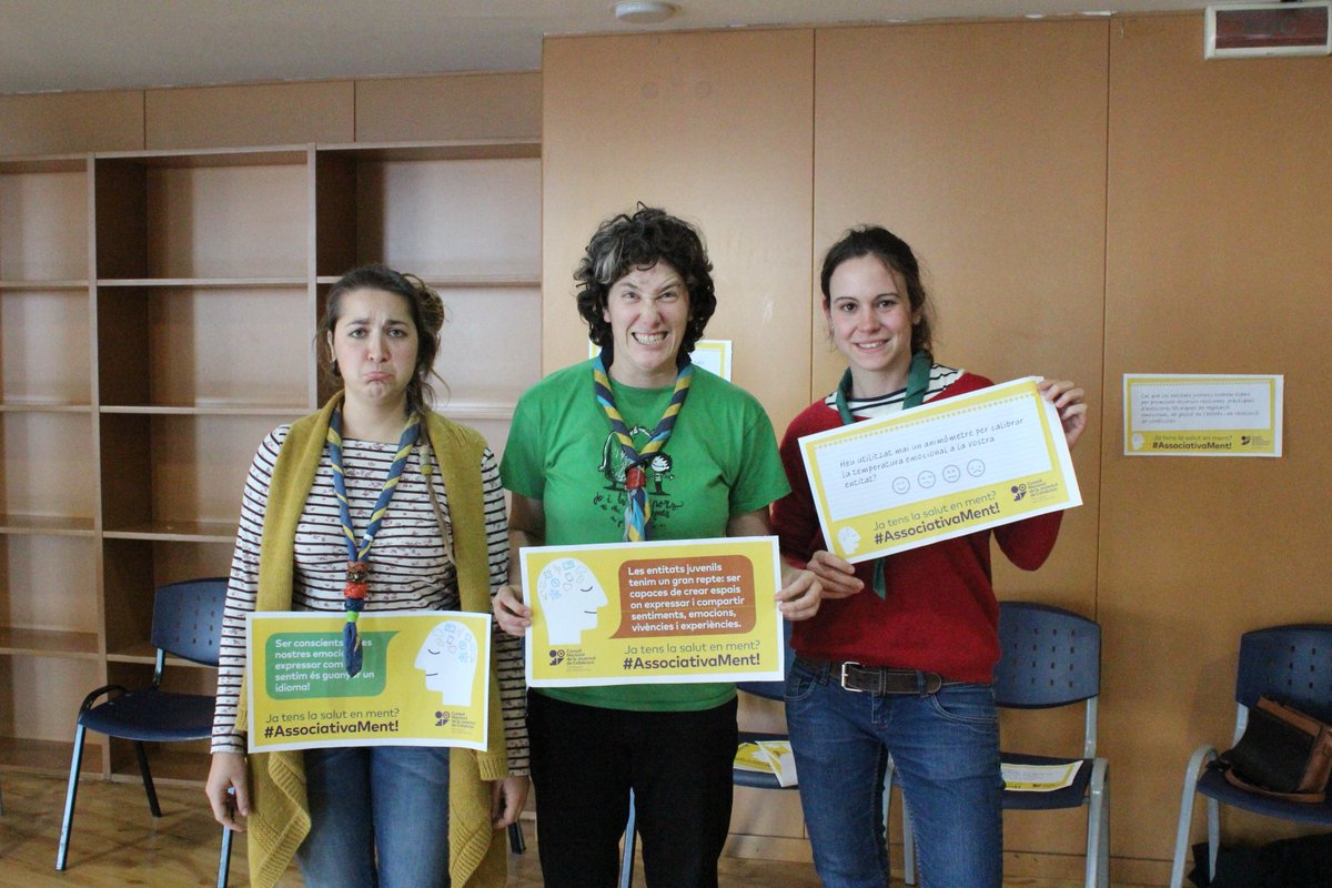 3 membres d' <a href="/EscoltesCat/">Escoltes Catalans</a> van participar a la formació de <a href="/Filalagullacoop/">Fil a l'agulla Coop.</a> sobre salut emocional #AssociativaMent