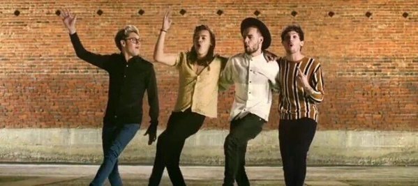 starccrossed's tweet photo. Прошло 5 лет, но они до сих пор не научились танцевать#1DHistoryVideo https://t.co/XJqS0ssGgI