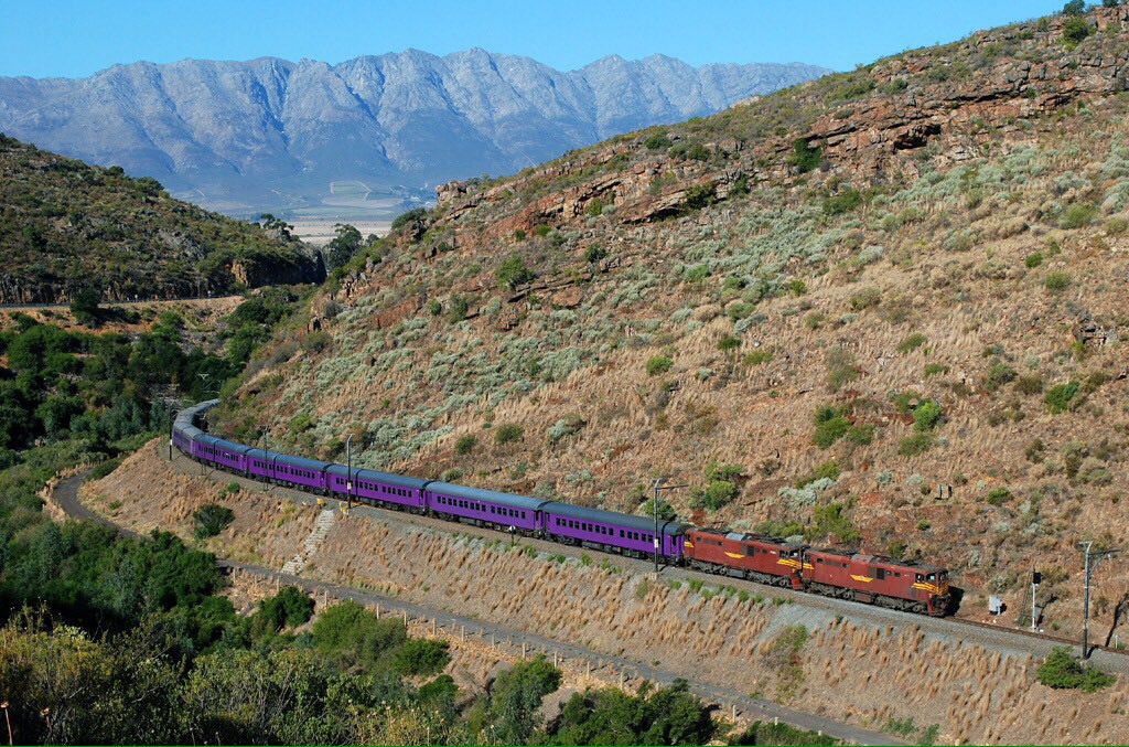 Amazing train holidays!
southafricanrailways.co.za/train_tours.ht… 
#LoveCapeTown #CapeTown #SARail