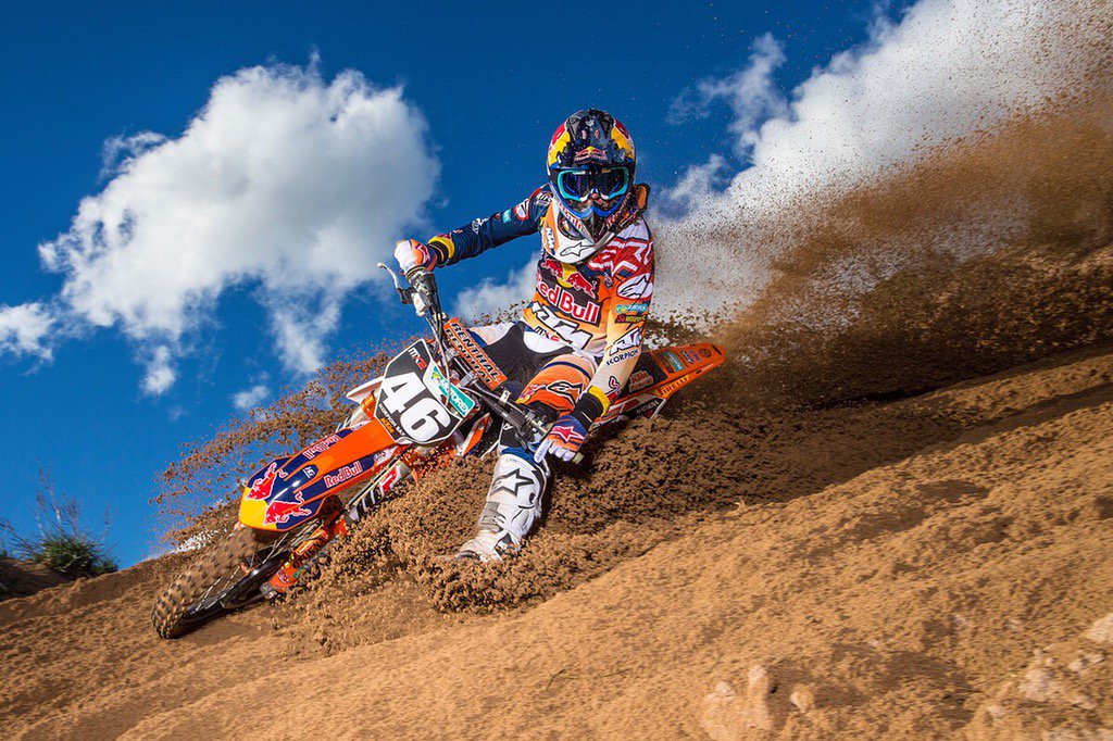 Goodmorning! 18 years old today 😄 #birthdayboy