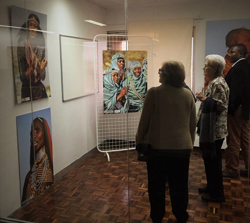 Catch the TARA curated exhibition at the Italian Institute <a href="/iicnairobi/">IICNairobi</a> before it ends! africanrockart.org/news/tara-cura…