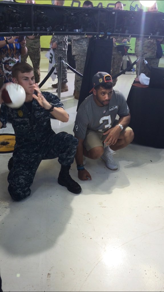 SchumacherK9's tweet photo. @DangeRussWilson @HawaiiGridiron @PCPaniolos https://t.co/iUkeFaTTsh