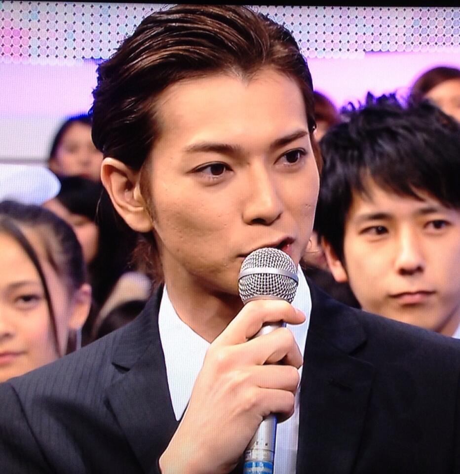 山田真紀 Twitterissa カッコいい爬虫類系顔の有名人 ｎｔｔドコモ みんなの声 松本潤2票 綾野剛697票 松田翔太535票 亀梨和也441票 大沢たかお376票 潤くんクールなイケメンな時は 爬虫類系なんだね W 松本潤 T Co 1hjgunkiof