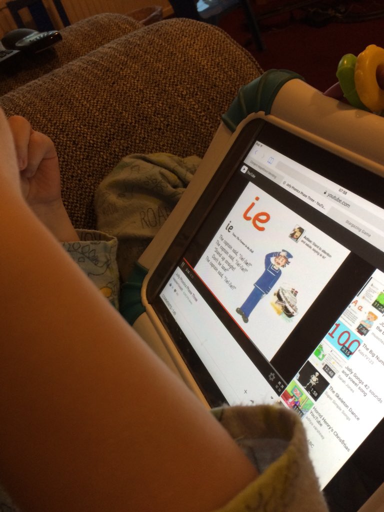 andrea_everitt's tweet photo. School hasn't even started and David's already learning his phonics @MissRobinsonLW #madforlearning https://t.co/pElC8ffpVB