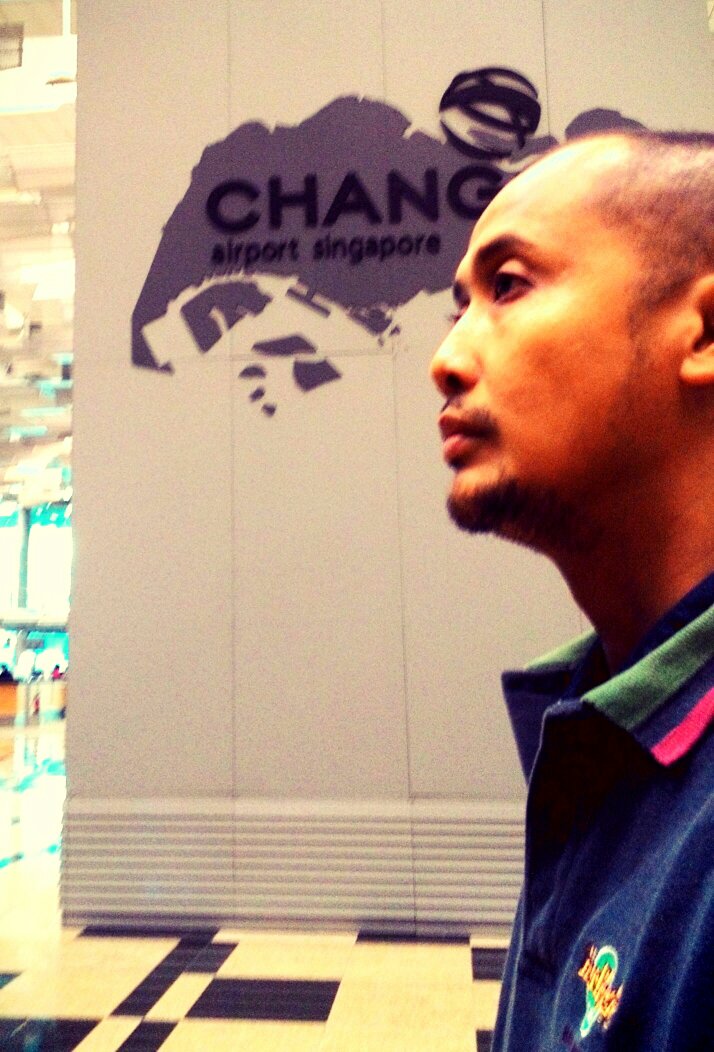 gtracbali's tweet photo. Balinese is getting lost in Singapore https://t.co/6rQaaj5xdn