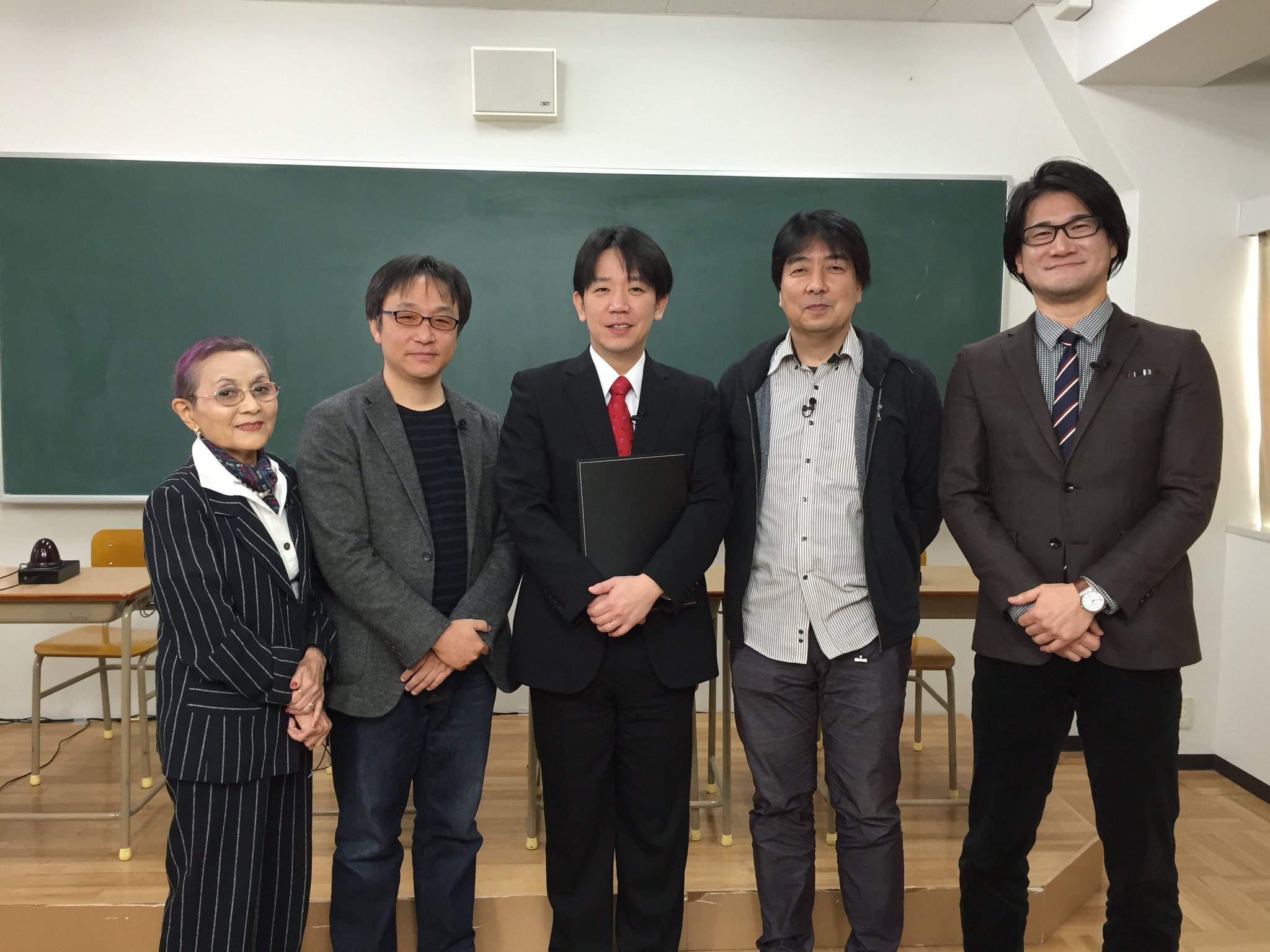 Quiz Japan 大好評のネットクイズ番組 魁 クイズ塾 明日 ５を配信します 今回は 第２回クイズサークル代表者大会 出場者は村田栄子さん 伊藤寿規さん 森隆徳さん 西野大史さん お楽しみに T Co Anff0hywgj T Co