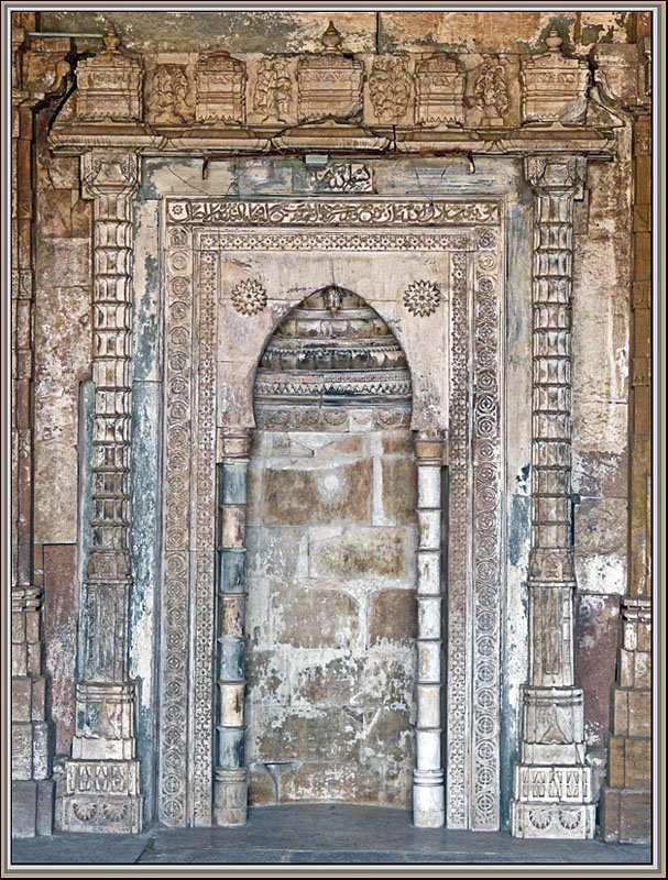 ReclaimTemples's tweet image. In 1299 AD Muslim ruler Alauddin Khilji destroyed Shakunika Vihara temple and converted it into Jami Masjid Khambhat