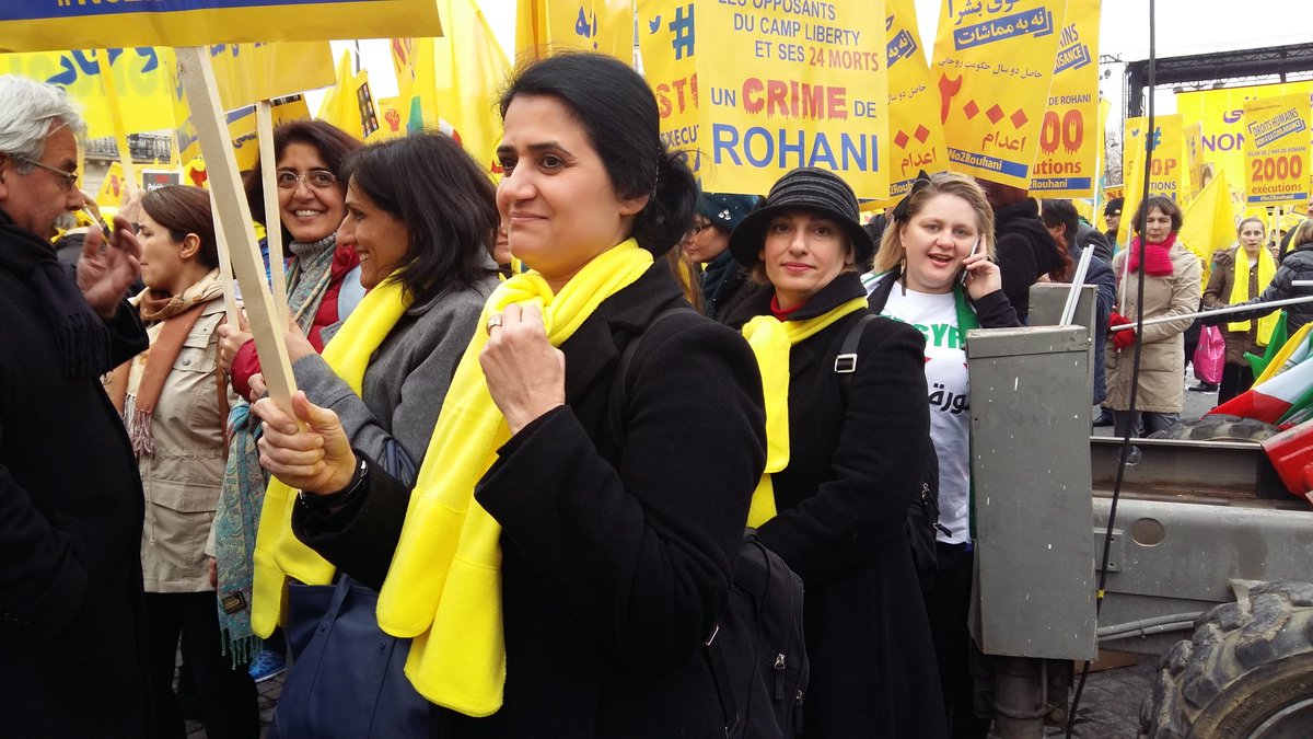 boghche's tweet photo. #No2Rohani #Paris manifestations #iran #Iraq #CampLiberty #Syria #Yemen #dkpol2015 #womensrights #StopExecutionsIran https://t.co/KGxRl48w6f