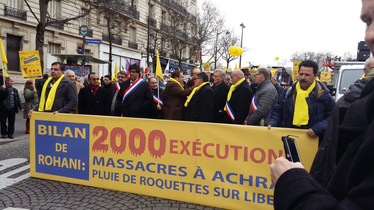 boghche's tweet photo. #No2Rohani #Paris manifestations #iran #Iraq #CampLiberty #Syria #Yemen #dkpol2015 #womensrights #StopExecutionsIran https://t.co/0usslV0OE9