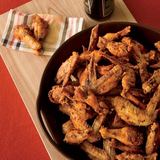 Sorry, Frank’s. Sriracha is our new favorite wing sauce: fandw.me/1KG8p0F