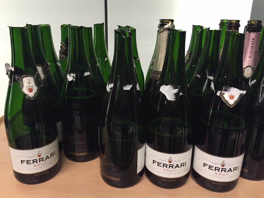 kjamkalaz's tweet photo. We did it!! #Ferrari #sabrering #thewineryhotel #vinunic https://t.co/y2WhYOr7Jf