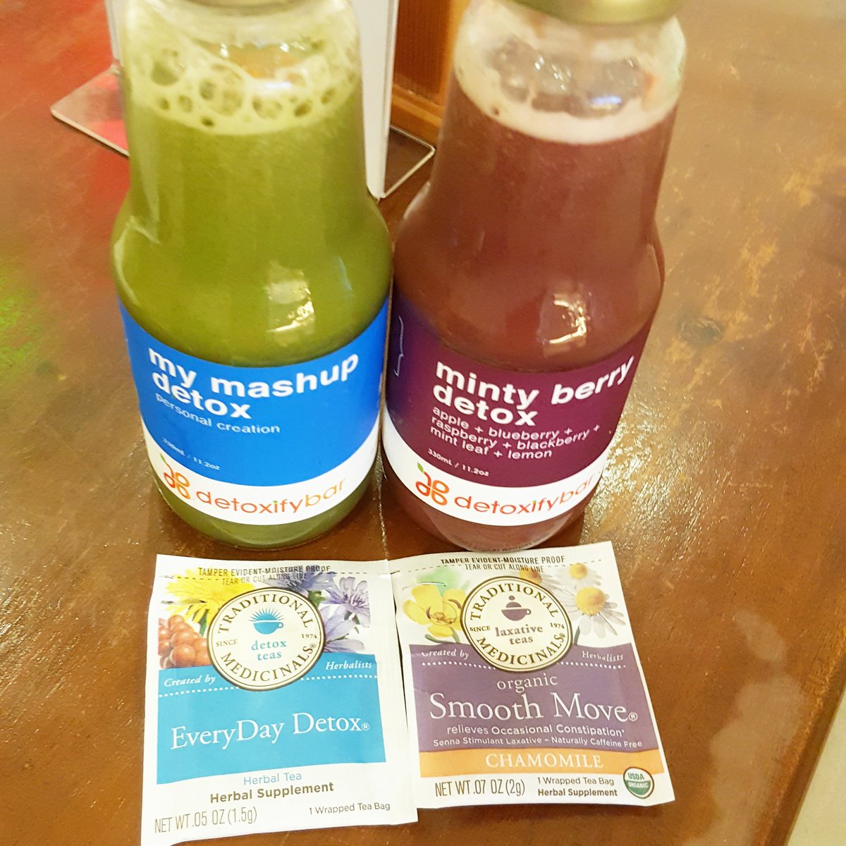 debbiesnts's tweet photo. @detoxifybar ❤ post workout drink ☺ #detoxifybar https://t.co/99AQYdeixA