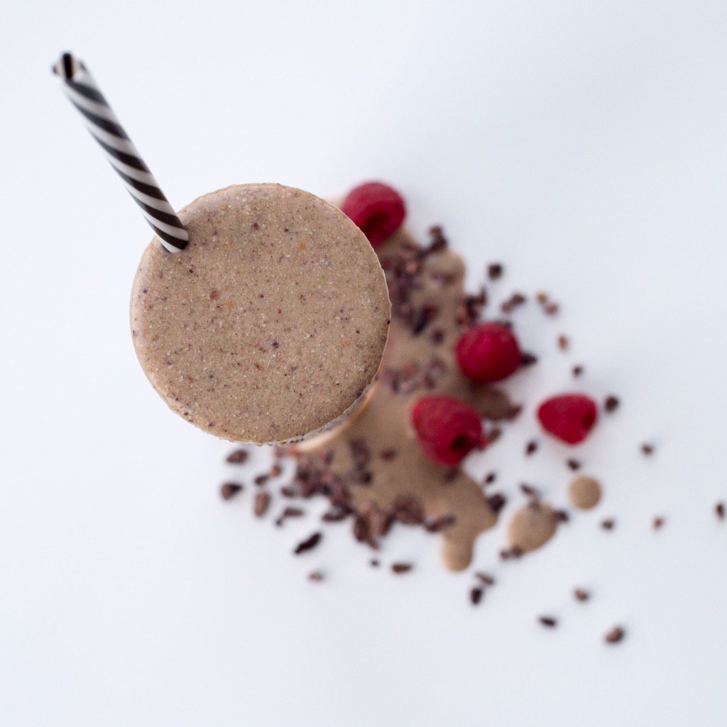 OffGridClothing's tweet photo. New smoothie recipe just for @ErnestJournal readers. Full recipe on their blog https://t.co/j7F6v3qxad https://t.co/WM9iTrNHga