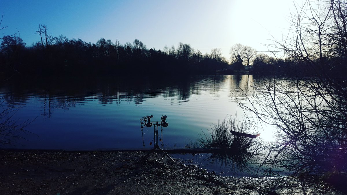 richard_handel's tweet photo. Flat carm and plenty of sunshine today #richardhandel #pikefishing #deadbaits #fishtec #assofishingline #tfgear https://t.co/mD40jPijsF