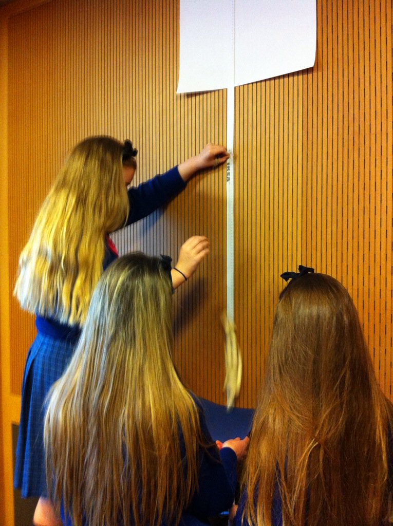 olgrove_science's tweet photo. Pink team ninjas doing some Bungee maths @Accenture_Irl #GirlsinSTEM https://t.co/aZvVwxDEdk