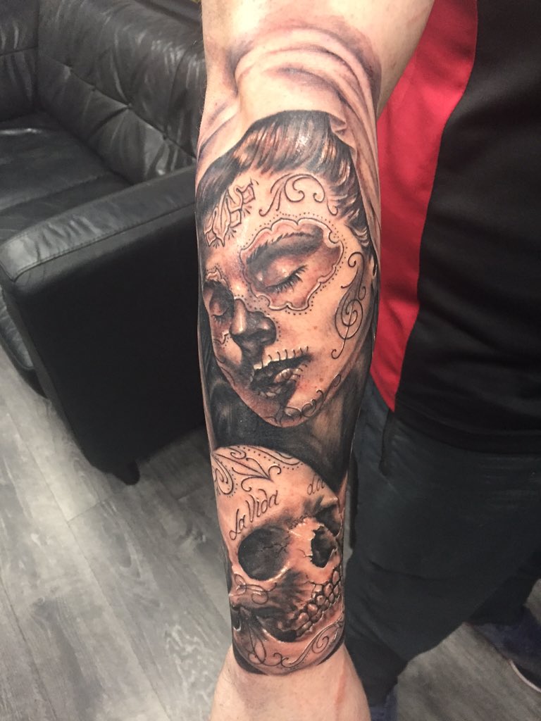 RevivalTattoos's tweet photo. Done yesterday by Vlad https://t.co/UJRHvm7eXo