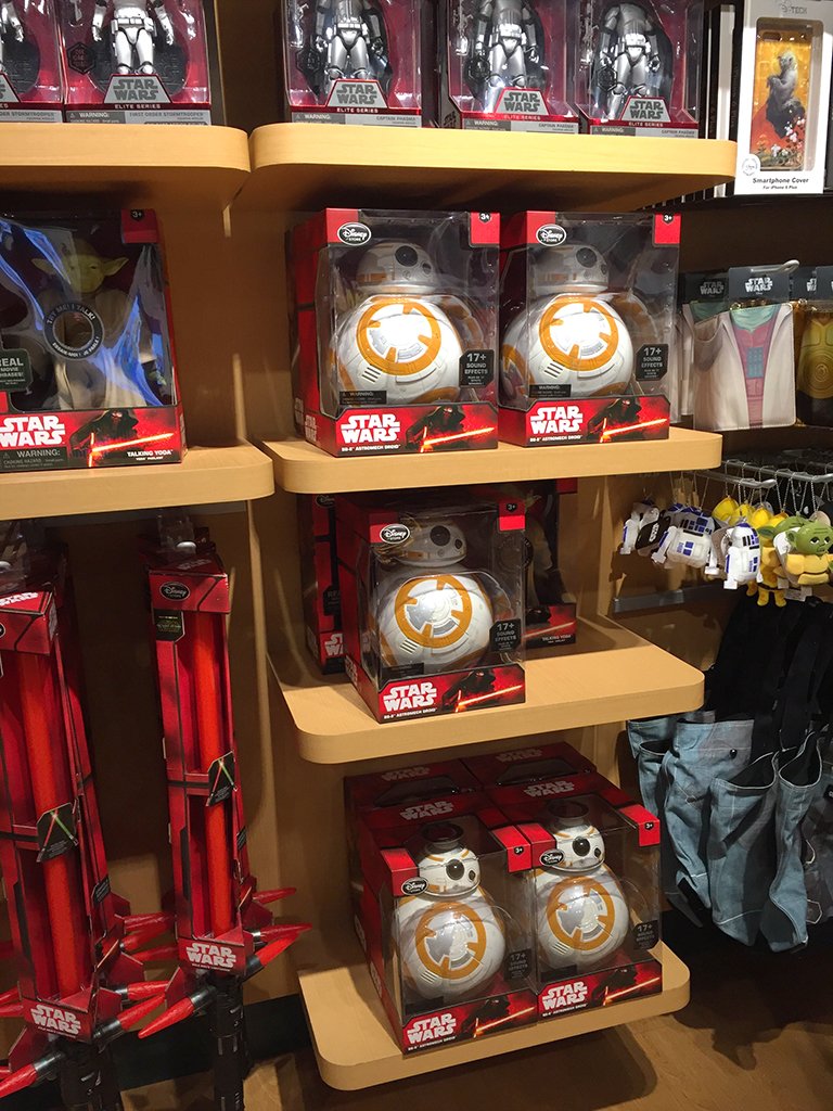 Tok على تويتر ディズニーストア限定のbb 8 ディズニーストアのほんの一部の店舗かネットでしか売ってないとされてたけど 池袋サンシャインシティのディズニーストアにありました 結構大きく高さ25cmくらい重さも1kg以上ある 鳴る 走る 音にも反応 T Co