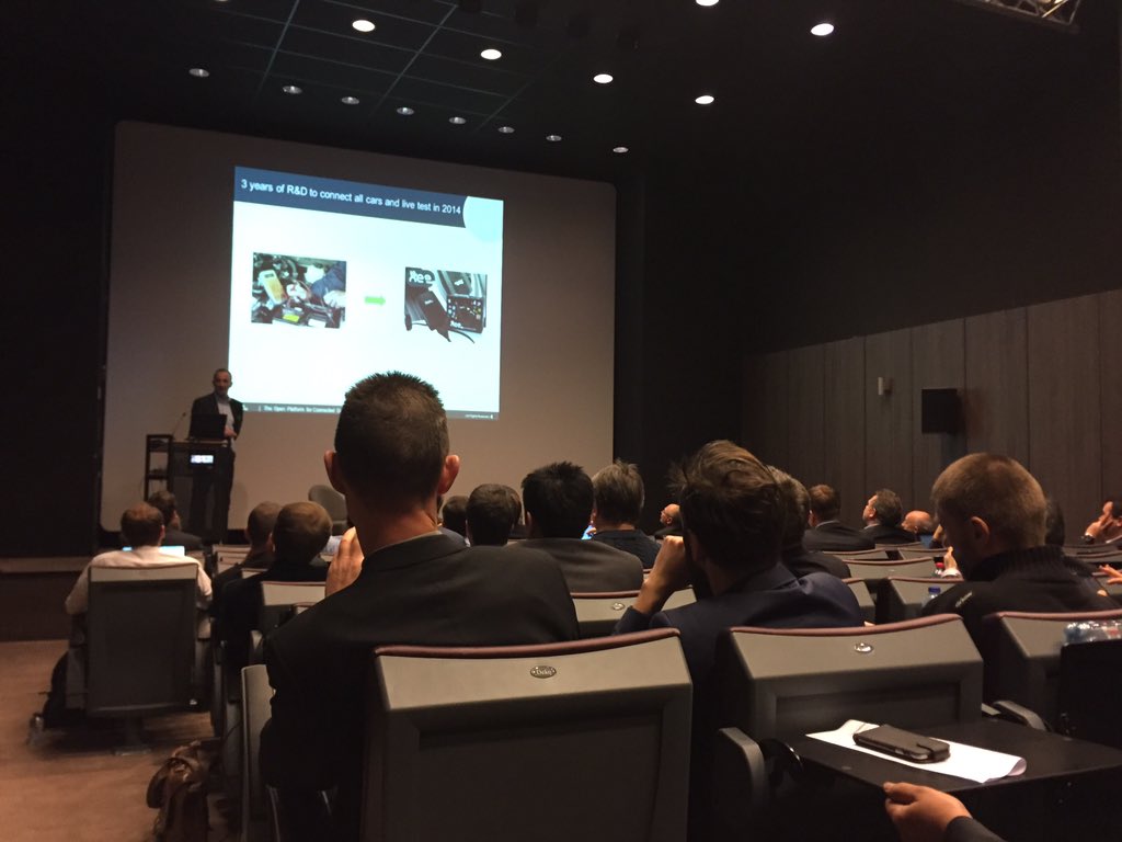 ConnecteDriver's tweet image. Yvan Gravier @Xee_FR speaking now  at #connectedriver