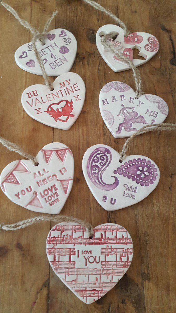 HandmadePalace's tweet photo. Sun 7th Feb Valentine Craft Market @Sparrowhawkpub 12-6 make or buy a gift @CPFoodMarket @CrystalPalaceTT @cpsubway https://t.co/2zW8l74qWW