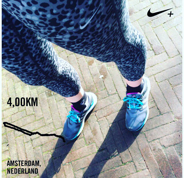 leonie_86's tweet photo. 15/15: I made it! @GirlsLove2Run #JANUari #girlslove2run #Disneyland #postpregnancyrun #nike #goals https://t.co/GBFQO3ieJp