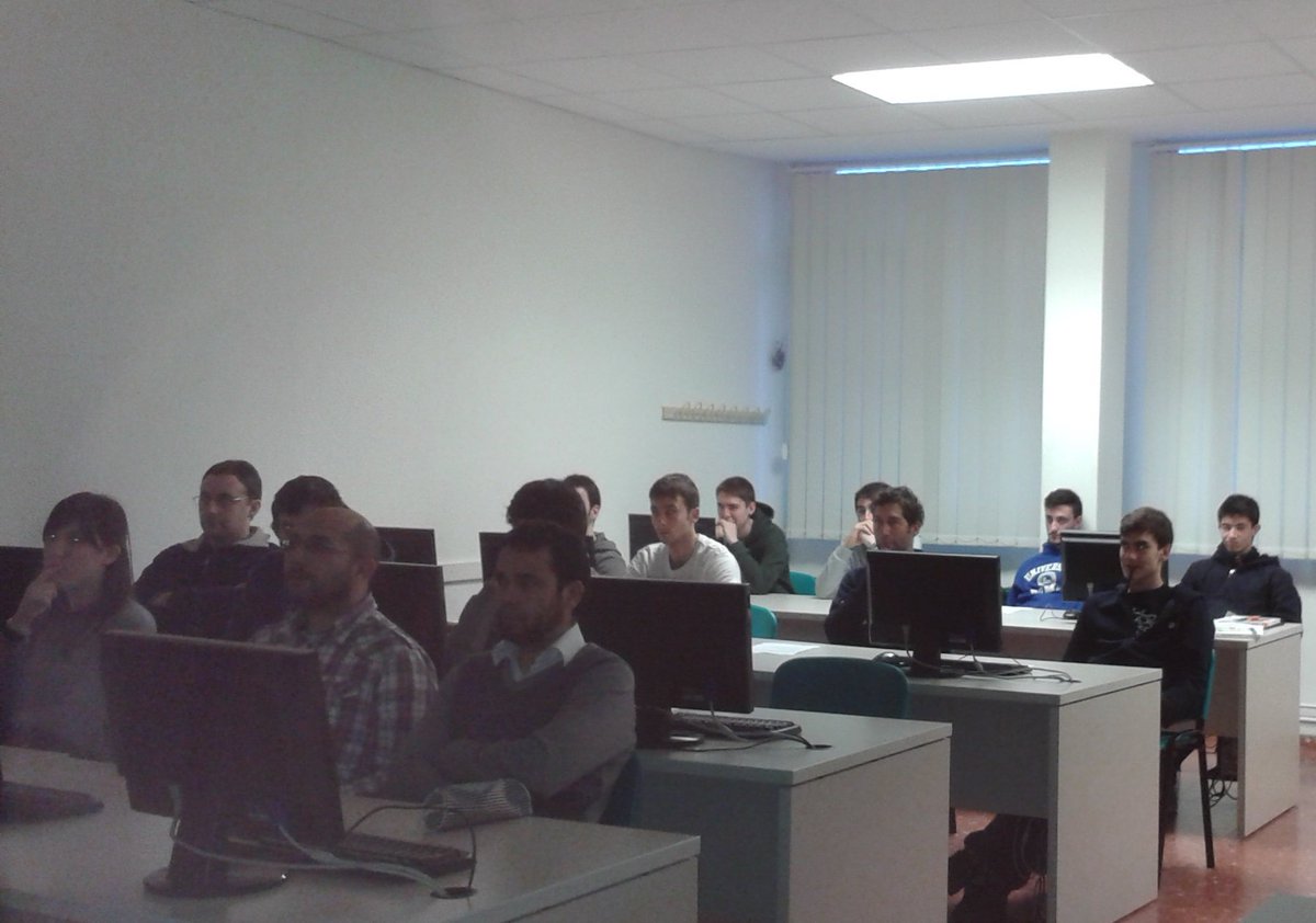 Interesante charla-coloquio sobre cooperativas: Qué son, cuales son los organos de dirección y sus valores