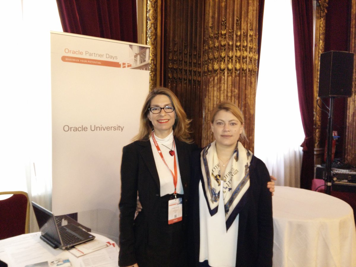 AngeCampana's tweet photo. #Oracle_EduFr L'OPN day c'est maintenant !! Venez nous rencontrer :) #OraclePartnerDay #Oracle #Oracle_edu https://t.co/9UTObnVD4F