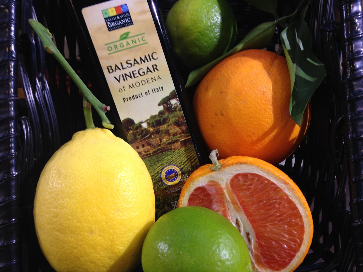 WholeFoodsUK's tweet photo. Skip the salt and elevate flavours with a squeeze of citrus juice, vinegar or fresh herbs. #resolutionsolutions https://t.co/fJLIDc9WF1