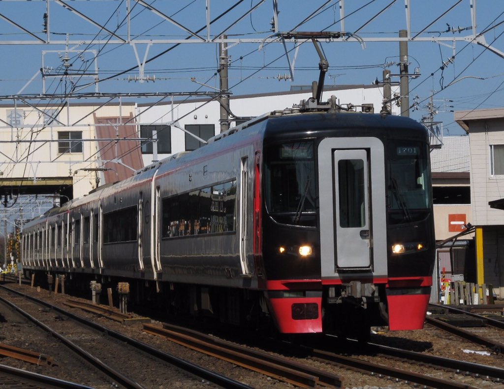 名鉄1700系旧塗装のベストショットを貼る