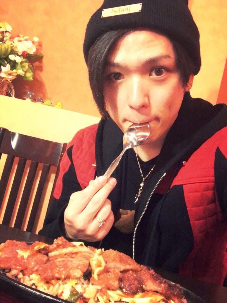 Lynn000214's tweet photo. 今年初めてのタグ😆
🌎大阪住み
🏫 JK1 
💋しゅうちあ寄り all

🎌安定さん･双子募集🎌

#AAA大好きな人RT 
#aヲタさんと繋がりたい 
#RTから気になったaヲタさんお迎え 
#RTした人全員フォローする https://t.co/eZ9fafv5NB