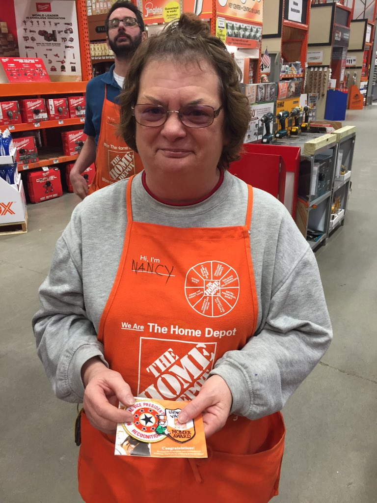 nyyroro's tweet photo. Suzanne-DS D28/Nancy-Cashier of the Month/Darlene-ASDS from Deptford, NJ all rock! Thank you! #ImStillClapping ππΌ https://t.co/n3qZFaZuWi