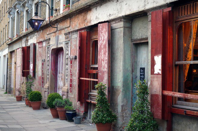 factually_royal's tweet image. Music to their ears: Charles and Camilla pay a visit to Wilton’s Music Hall in London factuallyroyal.com/music-to-their…