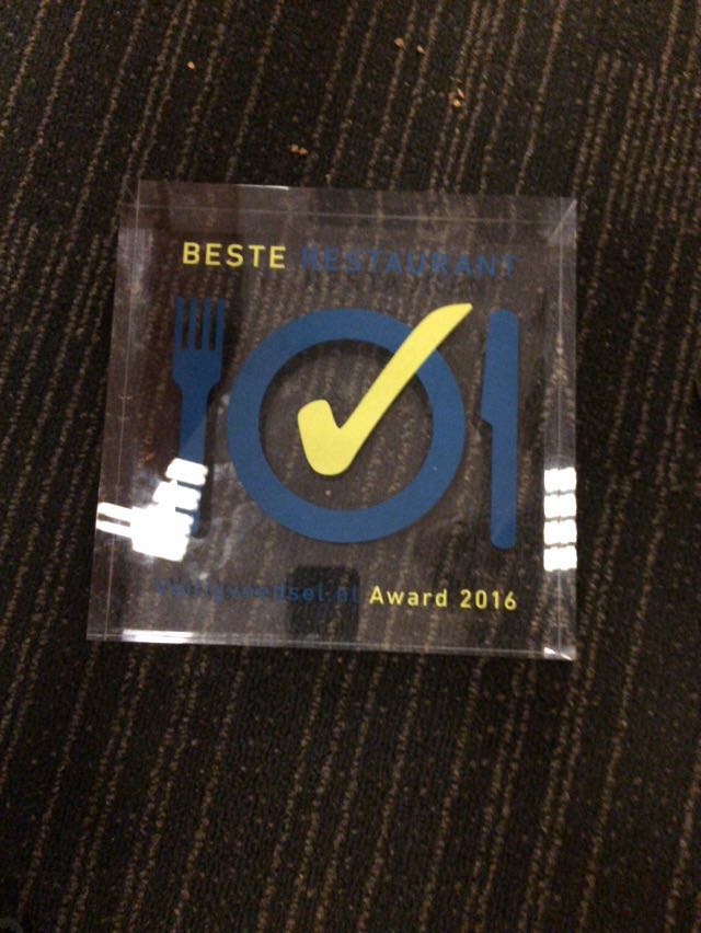 Tjongerschans's tweet image. Veiligvoedsel.nl award 'beste restaurant' voor Tjongerschans! De uitslagen van de overige categorieën volgen later.