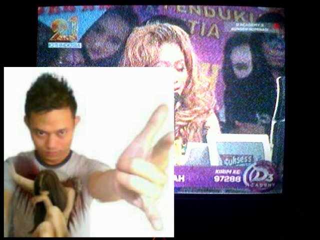 adrian_adha's tweet photo. @IndosiarID. Nonton akhh sambil narsiss with @daratista_inul @InulDaratistaFC. #DAcademy3 https://t.co/8yG2z9BhAD