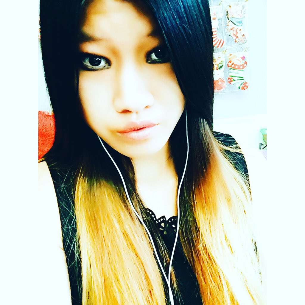 lindaluo21's tweet photo. #backtoblond #blondhair #hairstylist #hairdresser #hair #love #ootd #workselfie https://t.co/ANZnlRmbvg