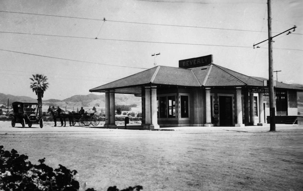 EarlyLosAngeles's tweet photo. (1910) Before being incorporated, before the Beverly Hills Hotel, before there was even 'Hills', it was called just 'Beverly'. https://t.co/OOa5g1k1E6