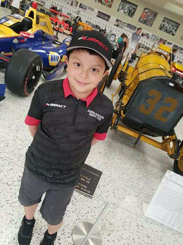 AlexanderRossi's tweet photo. @ImpactbyMCS starting them young. Shoutout to Abraham for visiting the coolest museum in the world &amp; checking out #babygirl next to a legend https://t.co/cVGpmx3Czg