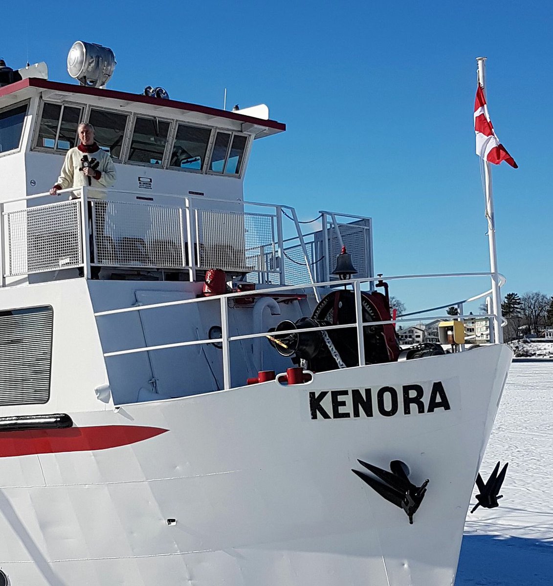 MSKenora's tweet image. Even Ron MacLean knows the best seat is always the front. #lotw #mskenora #hockeydayincanada