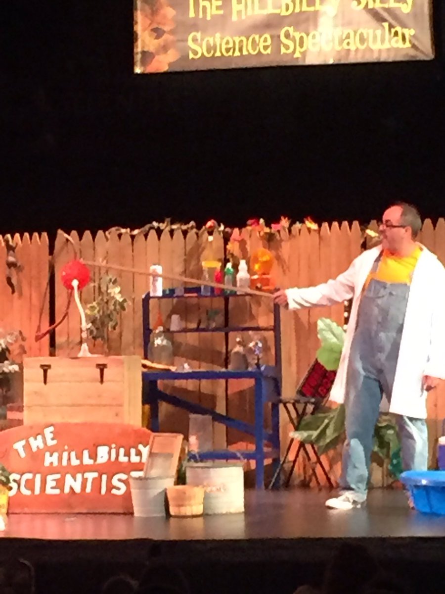 mrs_dinkel's tweet photo. HillBilly Scientist! @USD475_STEM @USD475 #ShStomp @SheridanUSD475 https://t.co/iKrxTwIOG4