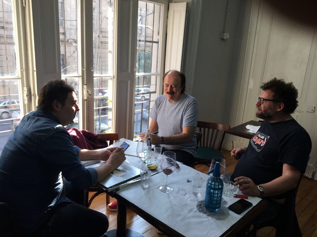 -Che, <a href="/gillespiok/">GILLESPI 🎺</a>, ¿la clave del wifi acá?
-el uno