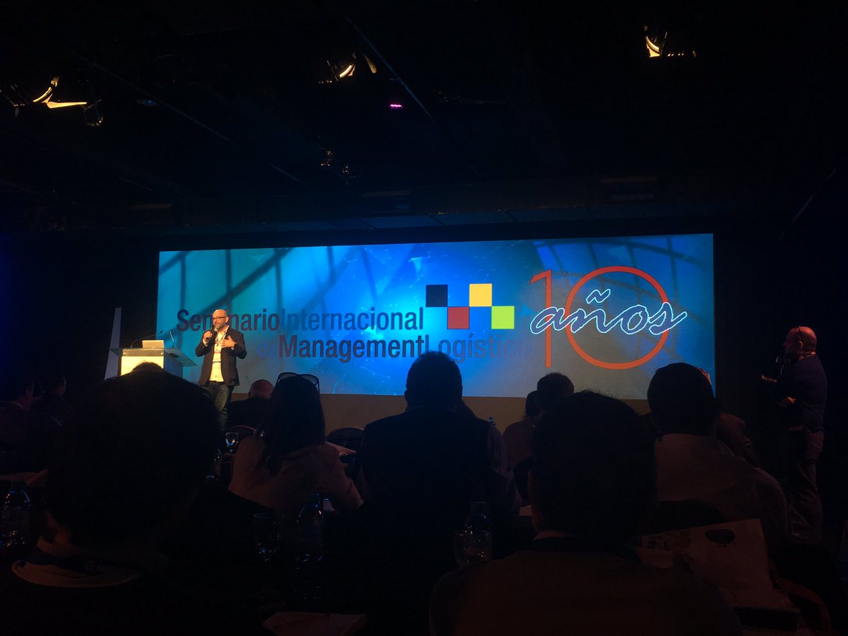 SIML2017's tweet image. #AHORA Comienza el WorkShop "Curiosity Lab" de @Pep_Torres en el Auditorio Internacional #SIML2017